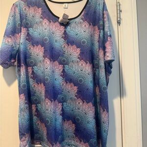 NWT Womens’ Short Sleeve Tee